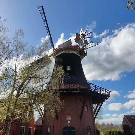 Lootsenhuus 85115 * Ostrhauderfehn